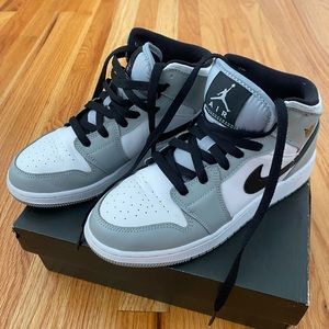 Nike Air Jordan 1 Mid Smoke Grey high top sneakers